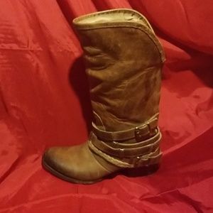 Freebird boots size 8